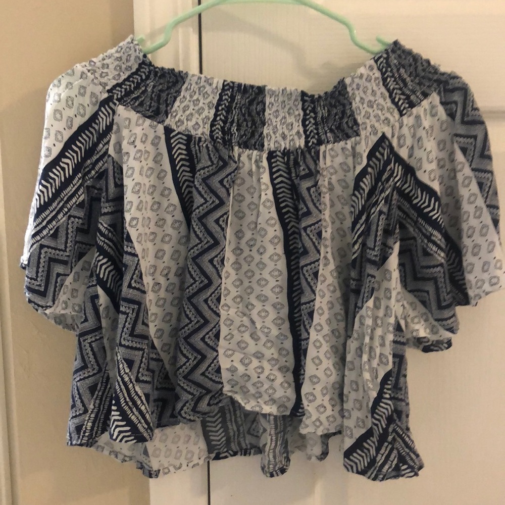 Off the shoulder billabong crop top